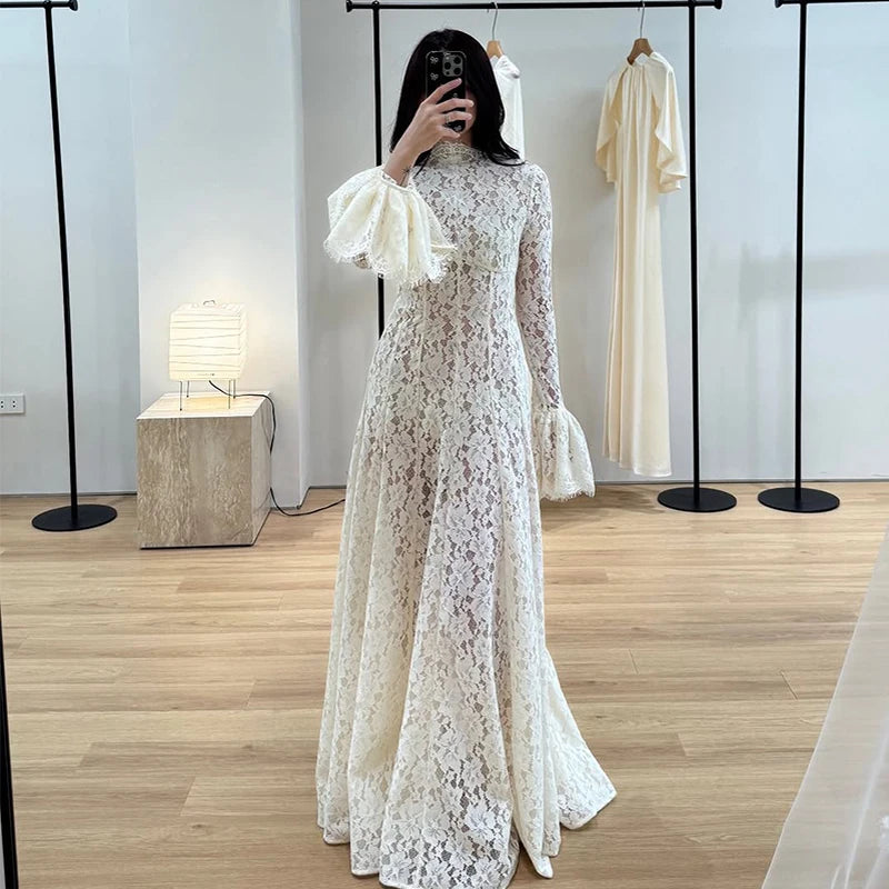 Élan Lace Maxi Dress
